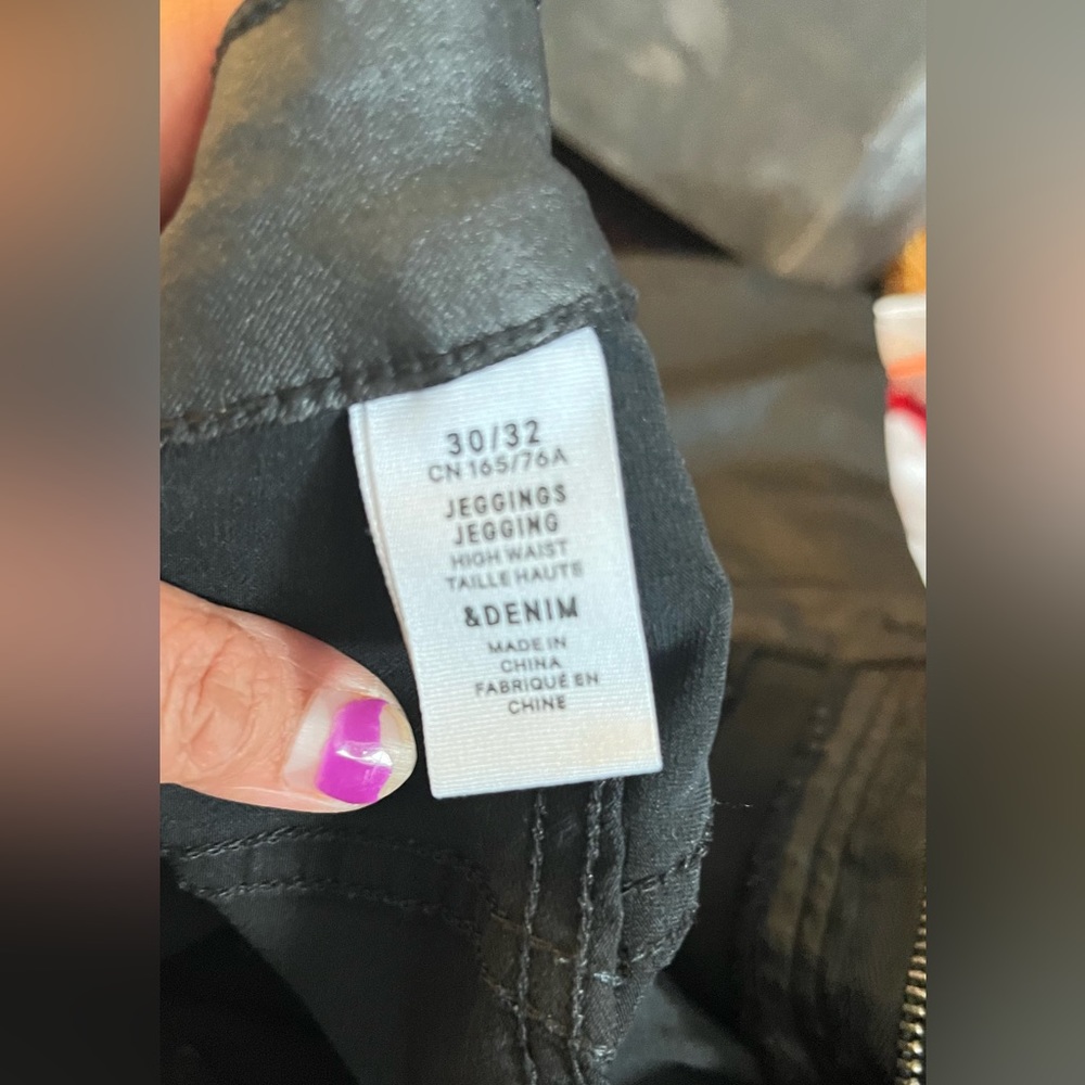 faux leather jegging - Picture 2 of 4